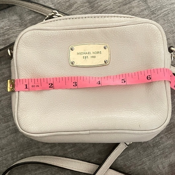 Michael kors cross body creme bag - Picture 7 of 9